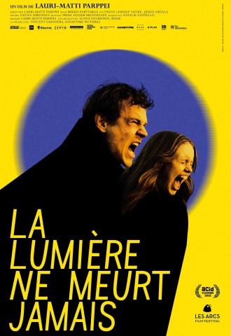 La lumière ne meurt jamais - Affiche