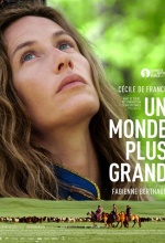 Un monde plus grand - Affiche