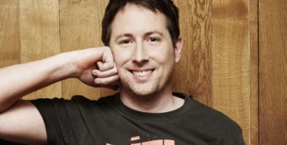 Joe Cornish dirige la Section 6