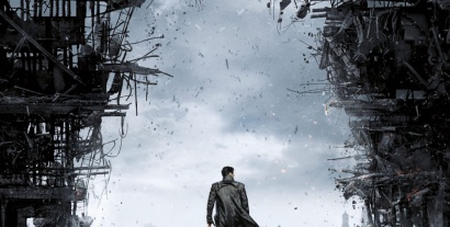 Première affiche pour Star Trek: Into Darkness !